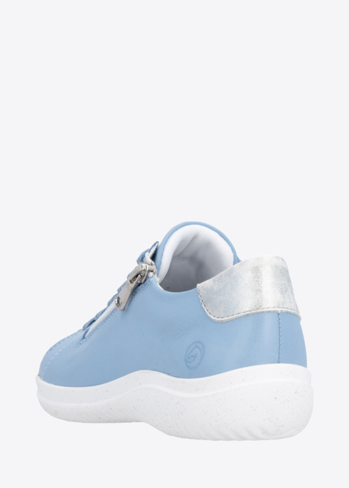 Remonte laisvalaikio bateliai