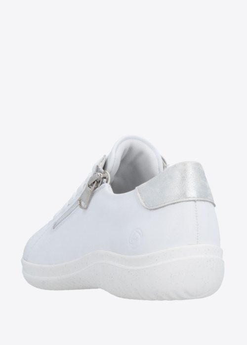 Remonte laisvalaikio bateliai