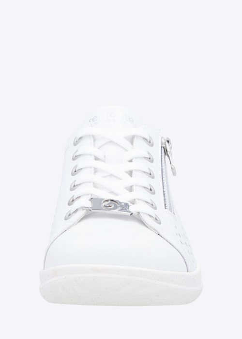 Remonte laisvalaikio bateliai