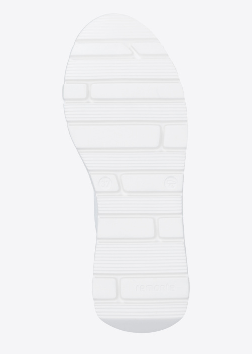 Remonte laisvalaikio bateliai