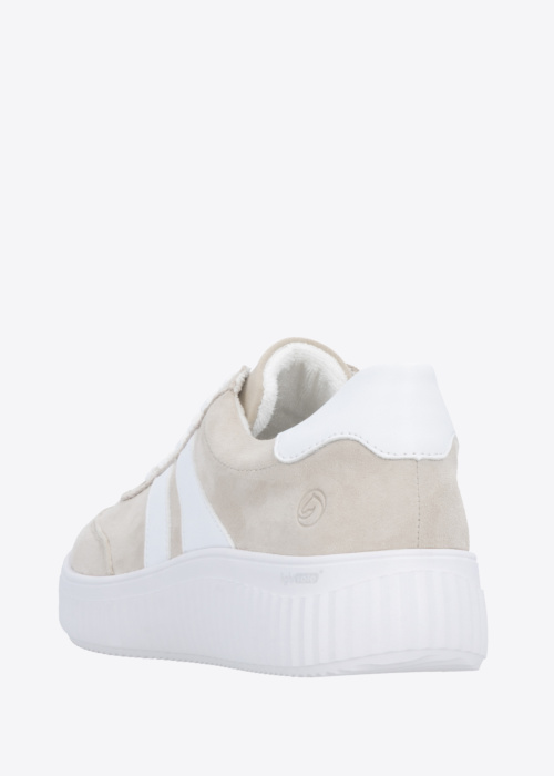 Remonte laisvalaikio bateliai