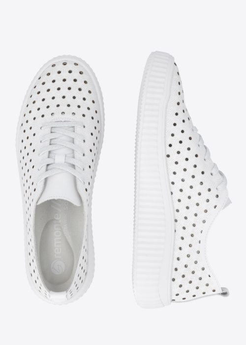 Remonte laisvalaikio bateliai