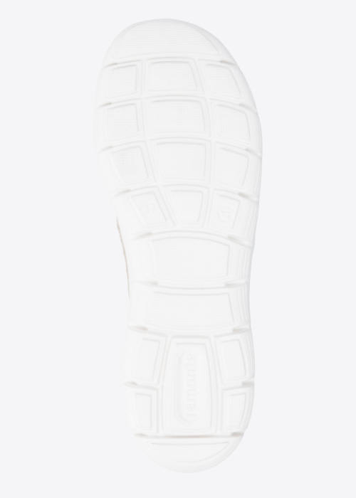 Remonte laisvalaikio bateliai