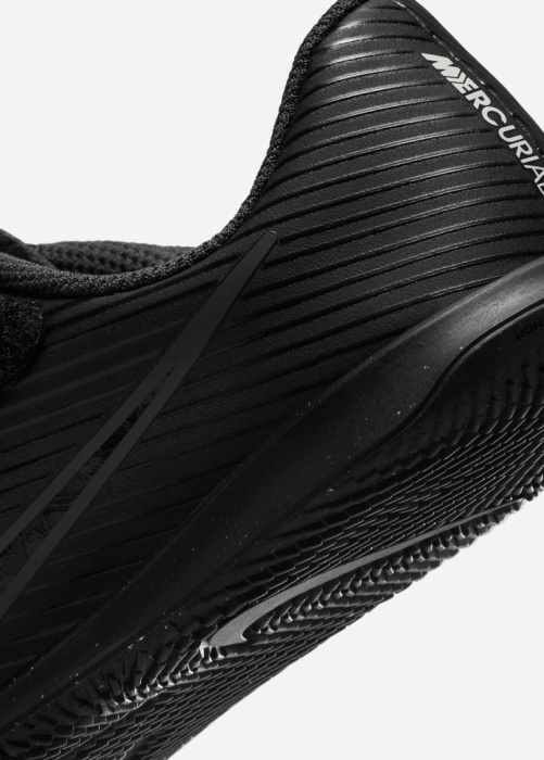 Nike futbolo bateliai Jr. Mercurial Vapor 15 Club