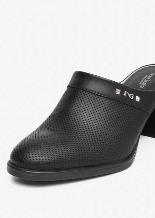 NeroGiardini basutės