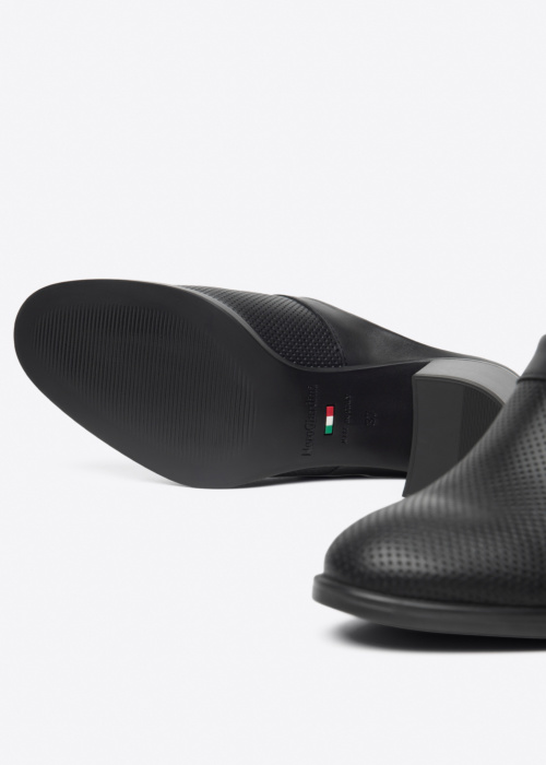 NeroGiardini basutės