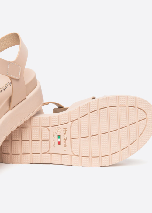 NeroGiardini bateliai