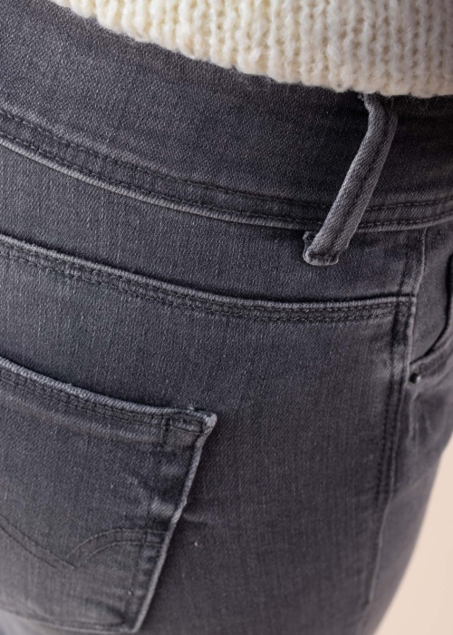 Only džinsai Carmen