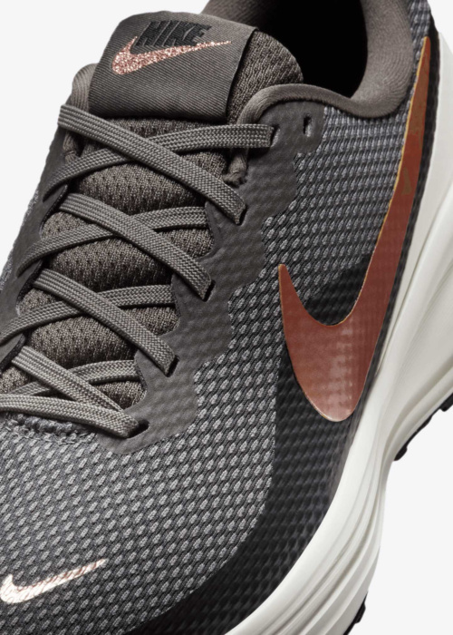 Nike bėgimo bateliai Revolution 8