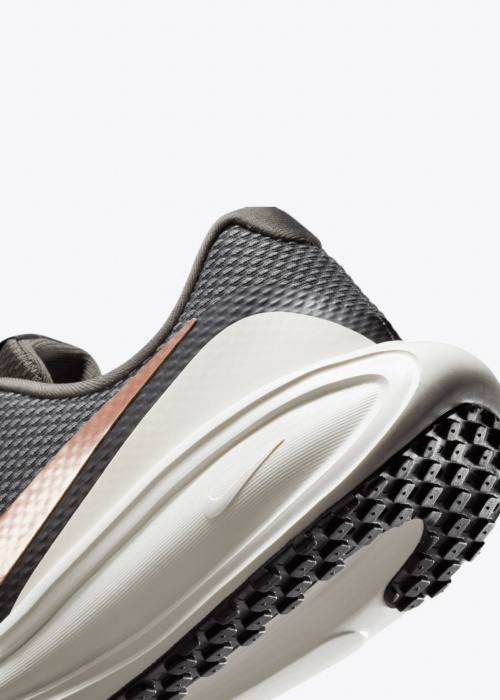 Nike bėgimo bateliai Revolution 8