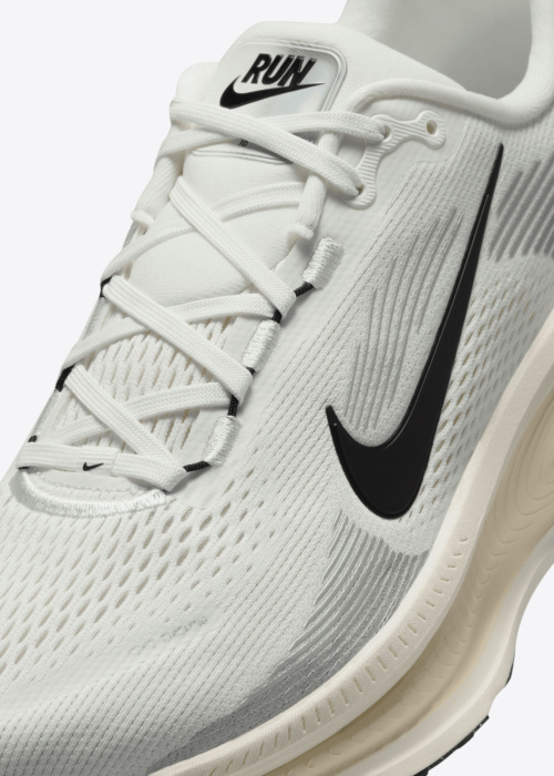 Nike bėgimo bateliai Vomero 18