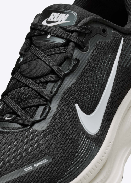 Nike bėgimo bateliai Vomero 18