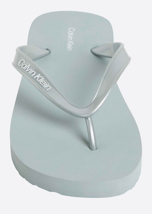 Calvin Klein šlepetės per pirštą