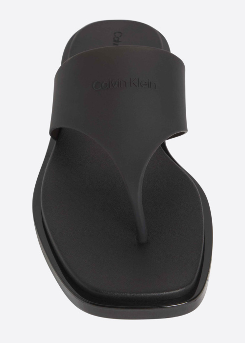 Calvin Klein šlepetės per pirštą