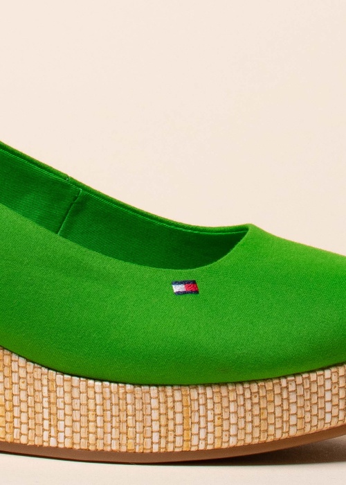 Tommy Hilfiger bateliai