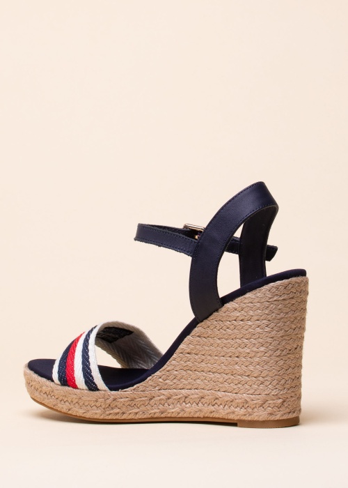 Tommy Hilfiger bateliai