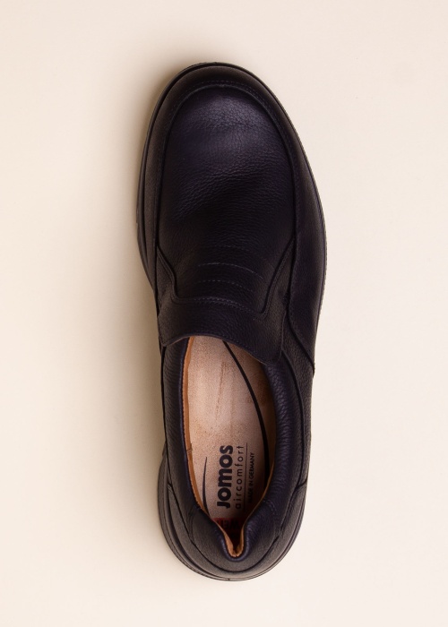 Jomos uždari bateliai