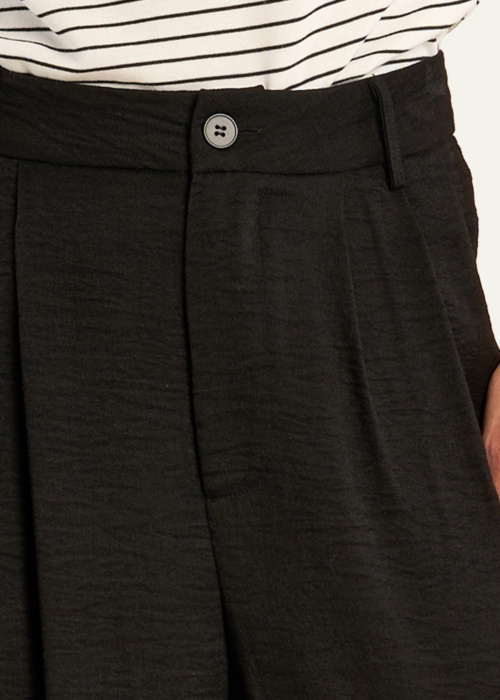 Molly Bracken kelnės