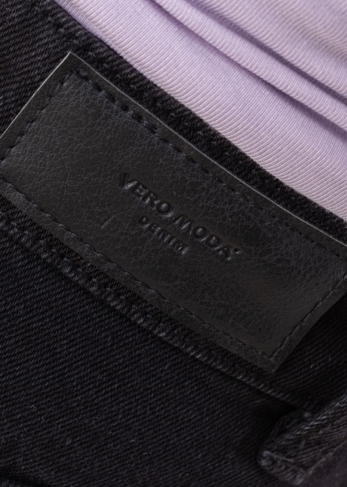 Vero Moda šortai Nineteen