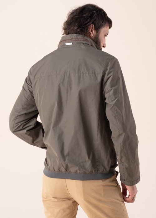 Bugatti pavasario-rudens striukė