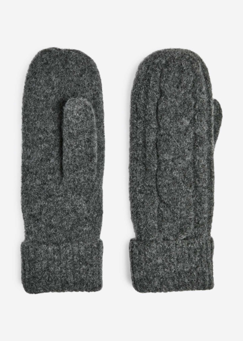 Pieces pirštinės Jantassia