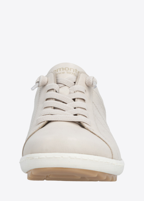 Remonte laisvalaikio bateliai