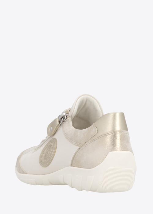 Remonte laisvalaikio bateliai