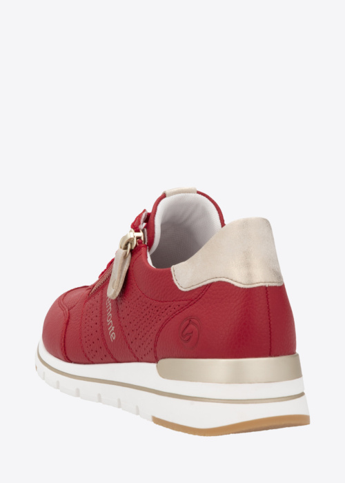 Remonte laisvalaikio bateliai