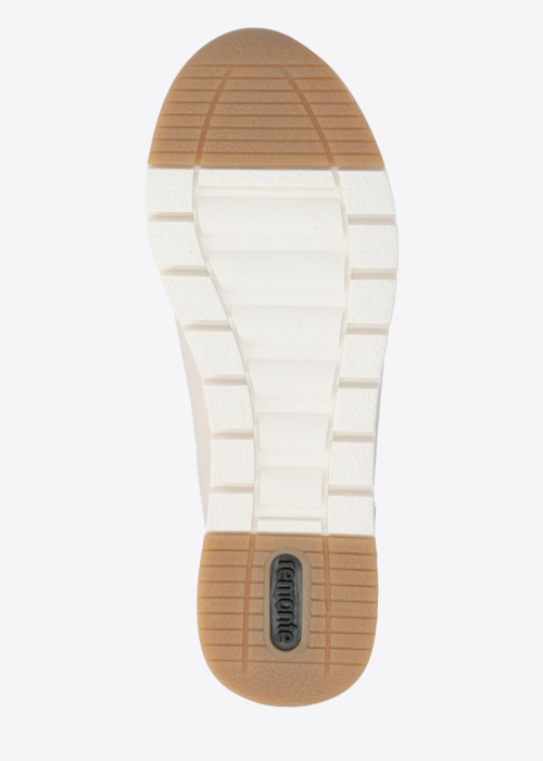 Remonte laisvalaikio bateliai