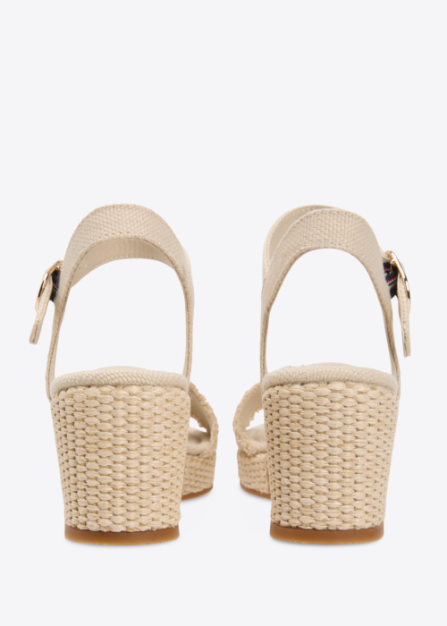 Tommy Hilfiger bateliai