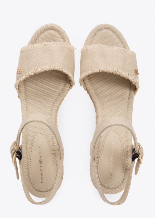 Tommy Hilfiger bateliai