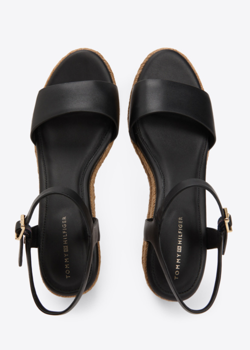 Tommy Hilfiger bateliai