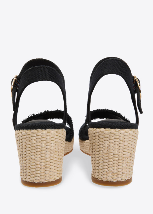 Tommy Hilfiger bateliai