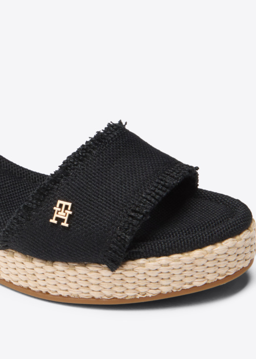 Tommy Hilfiger bateliai