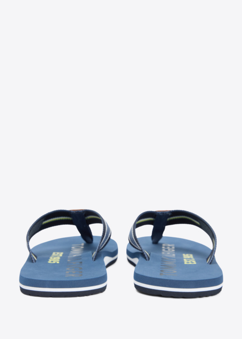 Tommy Hilfiger šlepetės per pirštą