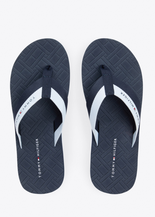 Tommy Hilfiger šlepetės per pirštą