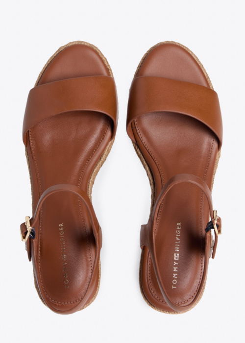 Tommy Hilfiger bateliai