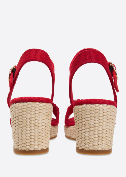 Tommy Hilfiger bateliai