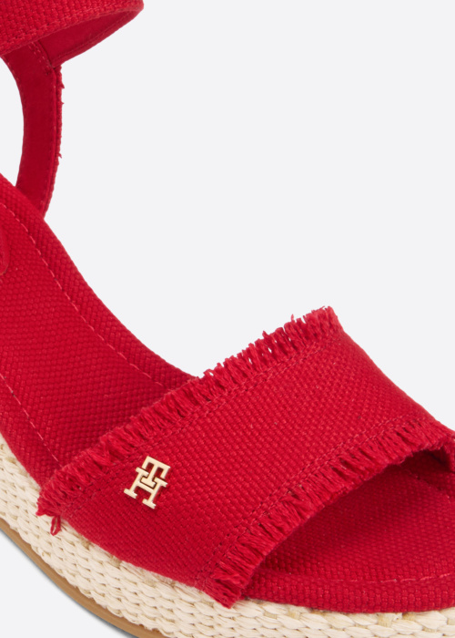 Tommy Hilfiger bateliai