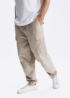 Diverse kelnės Bjorn