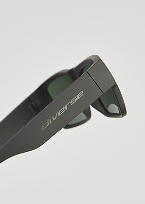 Diverse akiniai nuo saulės Fatty