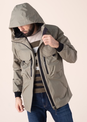 Didriksons pavasario-rudens striukė Misto