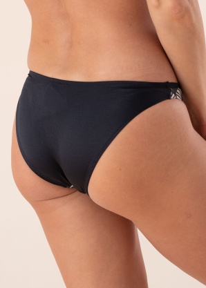 Lauma maudymosi kelnaitės