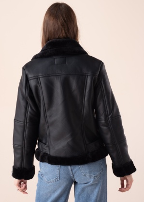 Only striukė Agnete