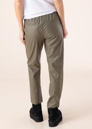 b.young kelnės Esoni