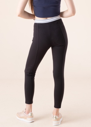 Tommy Jeans tamprės Logotipas