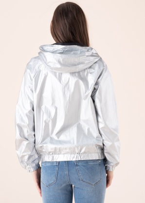 Only pavasario-rudens striukė Erin