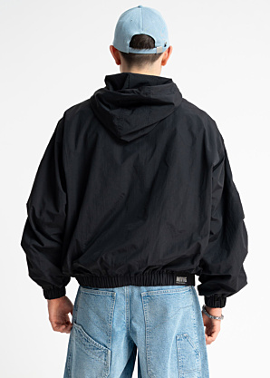 Reporter Young pavasario-rudens striukė