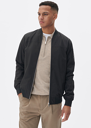 Matinique pavasario-rudens striukė Maclay