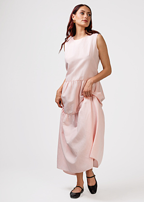 Ivo Nikkolo suknelė